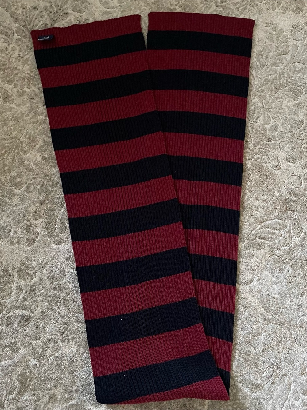 Brooks Brothers 346 unisex Marino wool 66 inch scarf in blue and maroon color